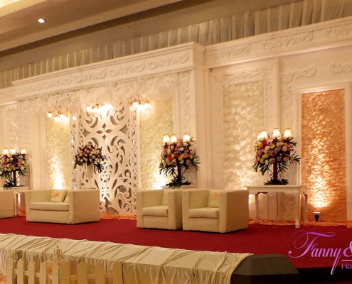 Dekorasi Pernikahan Elegan 2 15