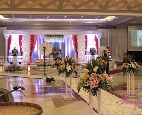 Dekorasi Pernikahan Elegan 3 11