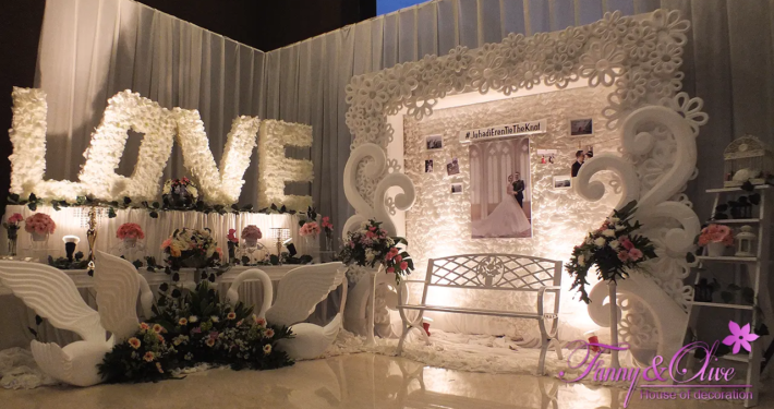 Dekorasi Pernikahan Elegan 4 02