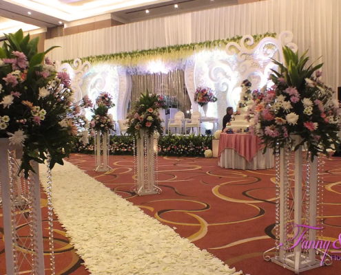 Dekorasi Pernikahan Elegan 4 08