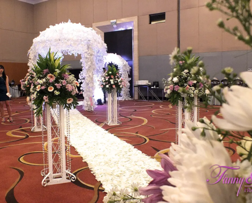 Dekorasi Pernikahan Elegan 4 10