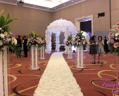 Dekorasi Pernikahan Elegan 4 11