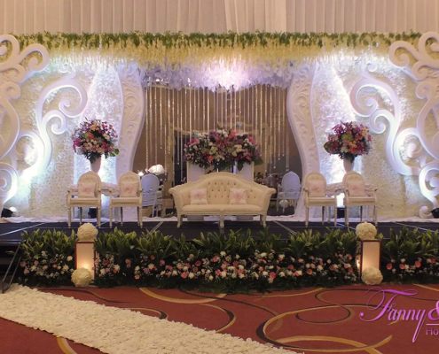 Dekorasi Pernikahan Elegan 4 15