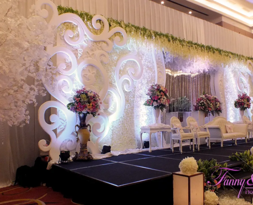 Dekorasi Pernikahan Elegan 4 16