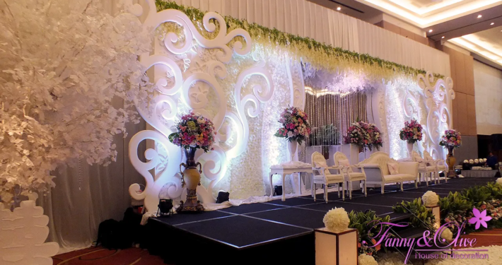 Dekorasi Pernikahan Elegan 4 16