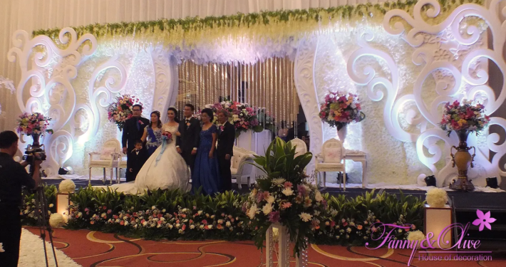 Dekorasi Pernikahan Elegan 4 18