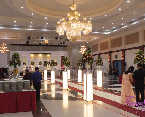 Dekorasi Pernikahan Elegan 5 06