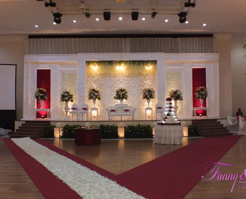 Dekorasi Pernikahan Elegan 5 10
