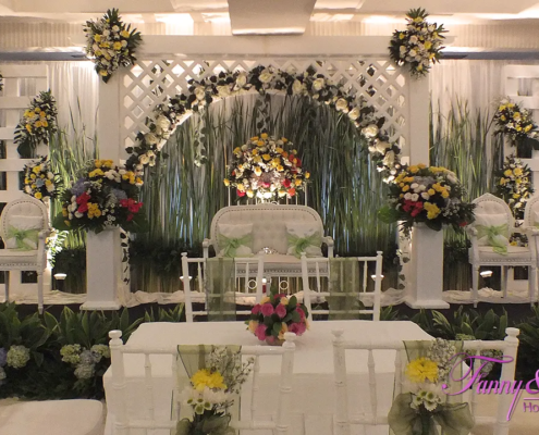 Dekorasi Pernikahan Simpel 09