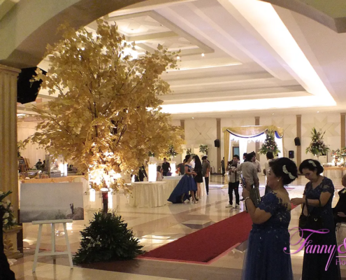 Dekorasi Tema Emas 05