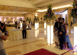 Dekorasi Tema Emas 08