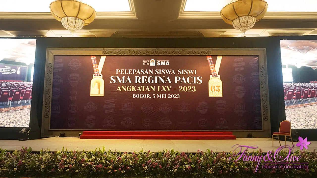 Dekorasi Wisuda Sekolah SMA Regina Pacis 1